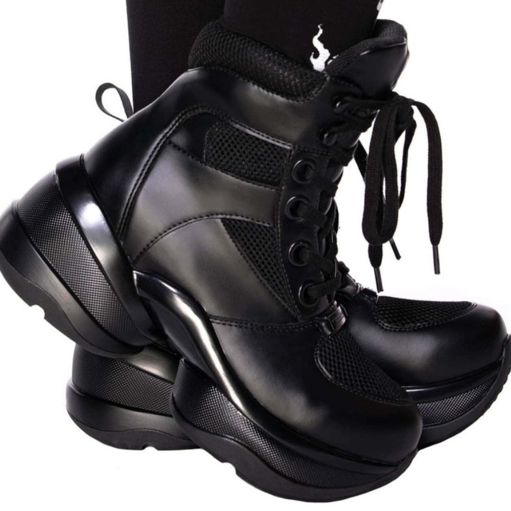 Killstar Death & Tonic Trainers
